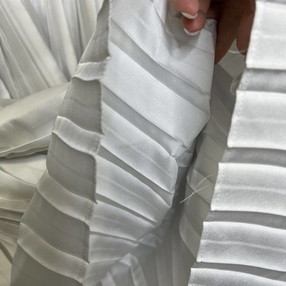 VENUS Dress - Picture 6 of 8